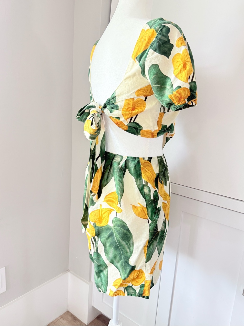 FARM Rio Yellow & Green Tropical Leaf Puff-Sleeve Romper - Picture 7 of 9
